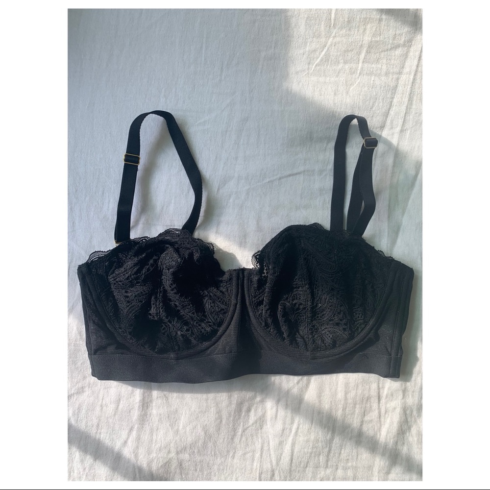 The Lace Strapless